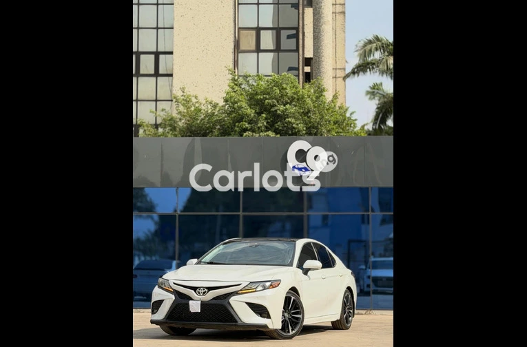 Nigerian used 2019 Toyota Camry XSE for sale in Abuja, FCT - photo 6 of 7
