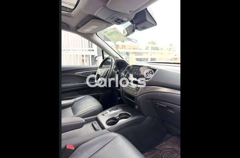 Foreign Used 2021 Honda Pilot Ex-L for sale in Alimosho, Lagos - photo 3 of 7