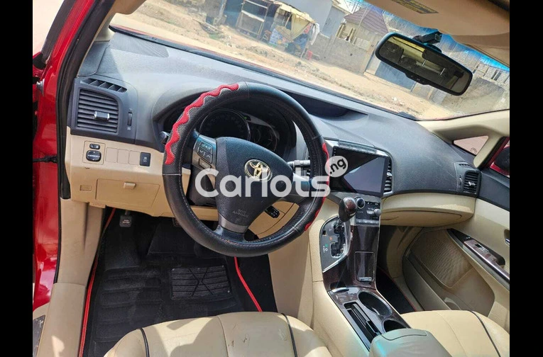 Foreign Used Unregistered 2013 Toyota Venza 4 plug for sale in Abuja, FCT - thumbnail 3