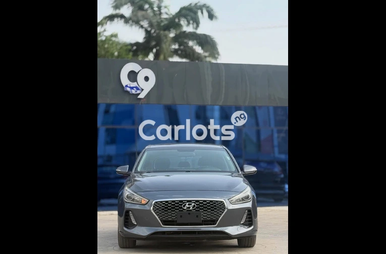 Foreign used 2017 Hyundai Elantra GT for sale in Abuja, FCT - photo 6 of 7
