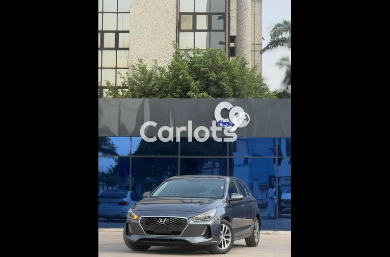 Foreign used 2017 Hyundai Elantra GT for sale in Abuja, FCT - thumbnail 7