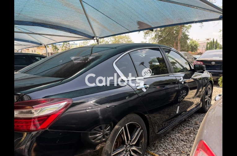 FOREIGN USED HONDA ACCORD 2017 MODEL FULL OPTION WITH CUSTOM DUTY for sale in Abuja, FCT - photo 6 of 7