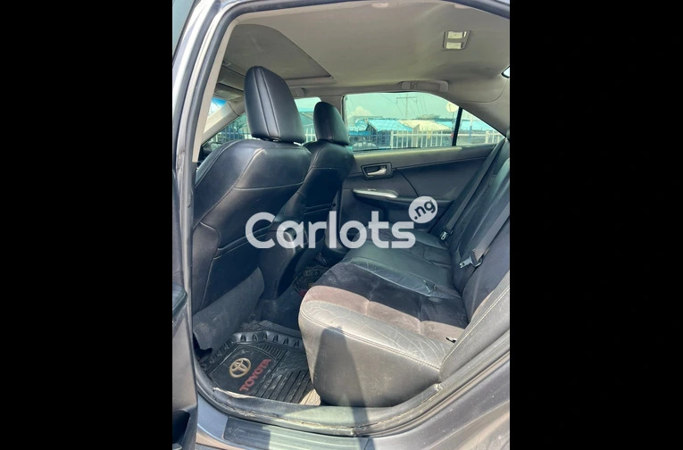 Foreign Used Extremely cleaned 2013 Toyota Camry for sale in Victoria Island, Lagos - photo 6 of 7
