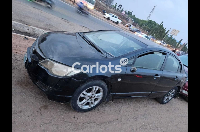 Honda Civic 2007 Model - 1/5