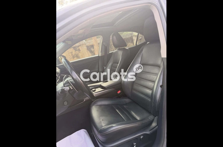Foreign Used Lexus IS300 2017 for sale in Asokoro, FCT - thumbnail 5