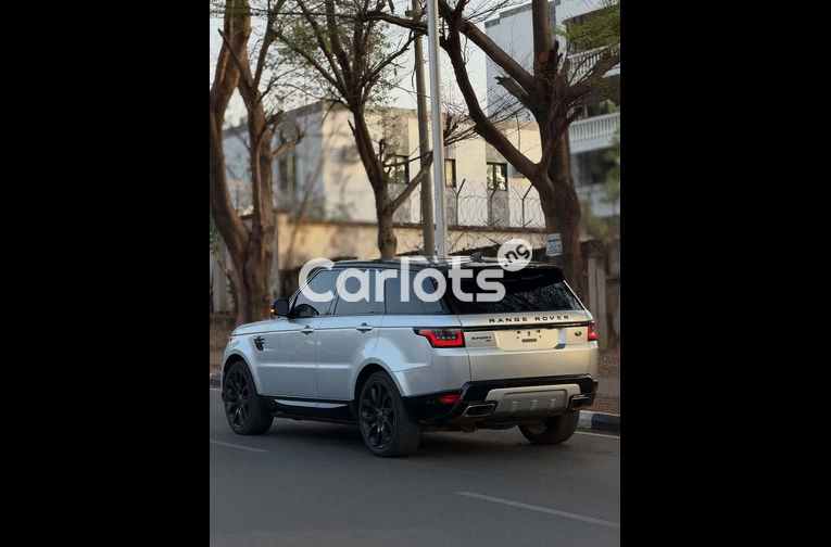 Foreign Used 2020 RANGE ROVER HSE FULL OPTION for sale in Asokoro, FCT - photo 7 of 7
