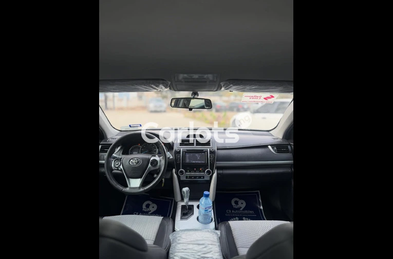 Foreign used 2014 Toyota Camry SE for sale in Abuja, FCT - thumbnail 5
