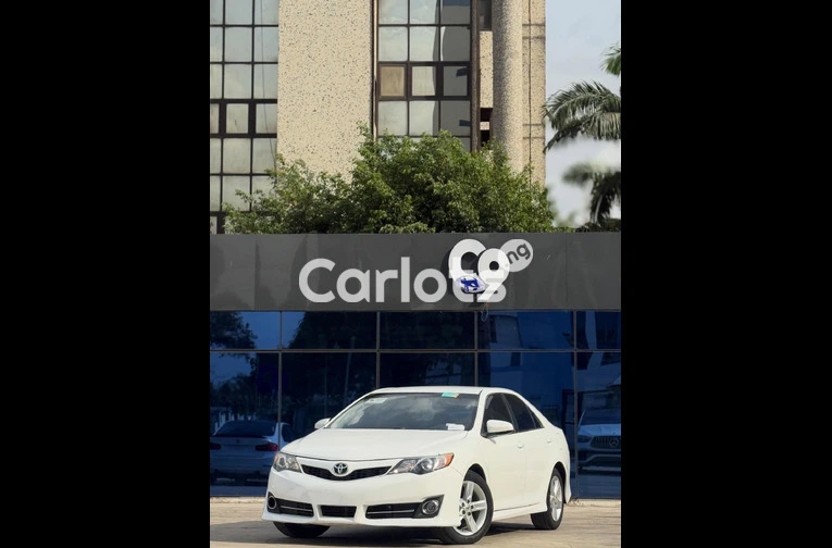 Foreign used 2014 Toyota Camry SE for sale in Abuja, FCT - photo 7 of 7