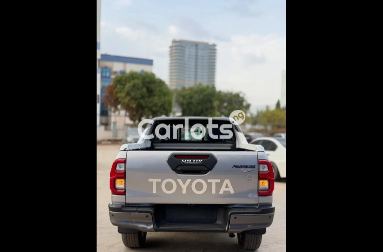 Foreign used Toyota Hilux Adventure 2021 for sale in Abuja, FCT - photo 2 of 7