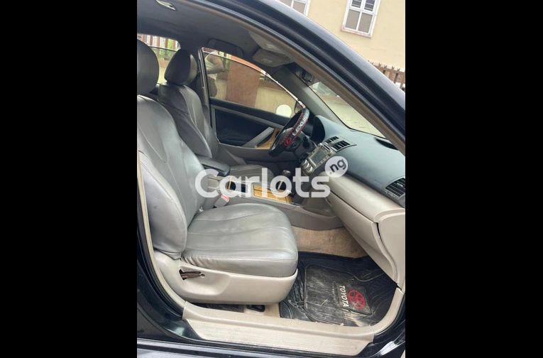 Foreign Used Clean 2010 Toyota Camry for sale in Apese, Lagos - photo 3 of 7