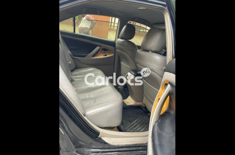 Foreign Used Clean 2010 Toyota Camry for sale in Apese, Lagos - photo 4 of 7
