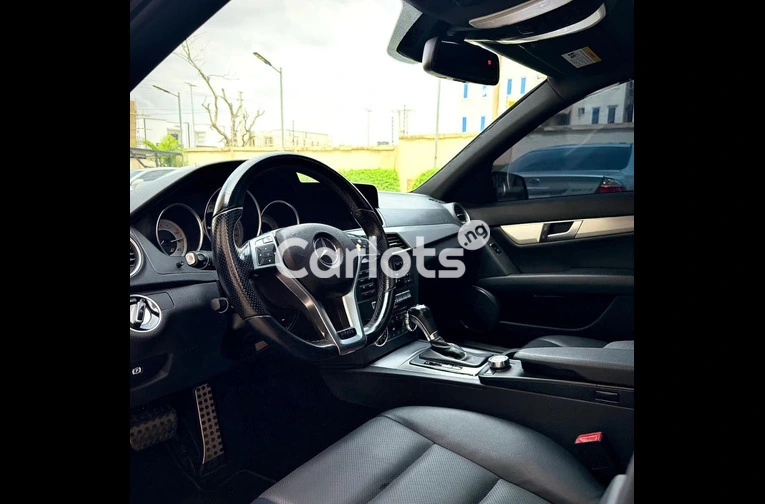 FOREIGN USED 2014 MERCEDES BENZ C300 AMG TRIM for sale in Abuja, FCT - thumbnail 3