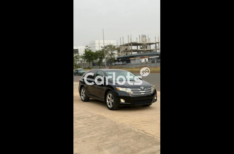FOREIGN USED 2010 TOYOTA VENZA FULL OPTION - 1/7
