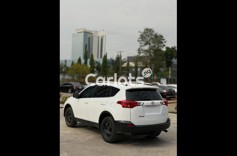Foreign used 2013 Toyota RAV4 LE for sale in Abuja, FCT - photo 2 of 7