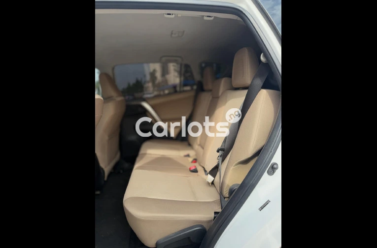 Foreign used 2013 Toyota RAV4 LE for sale in Abuja, FCT - thumbnail 4
