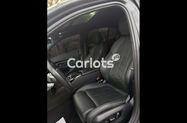 Foreign Used 2024 BMW 5 Series for sale in Asokoro, FCT - photo 6 of 7