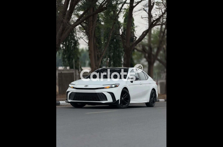 2025 TOYOTA CAMRY HYBRID - 1/7