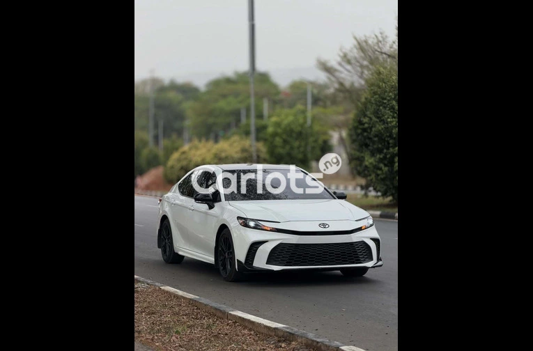 2025 TOYOTA CAMRY HYBRID for sale in Asokoro, FCT - thumbnail 3