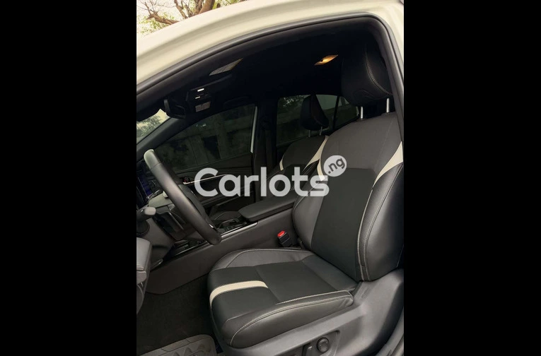 2025 TOYOTA CAMRY HYBRID for sale in Asokoro, FCT - thumbnail 6