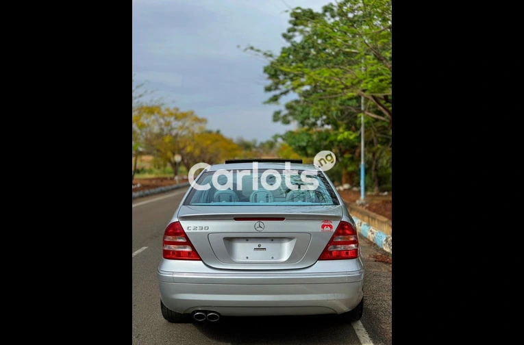 NEW ARRIVAL / FIRST BODY FOREIGN USED 2007 MERCEDES BENZ C230 SPORT for sale in Abuja, FCT - photo 5 of 7