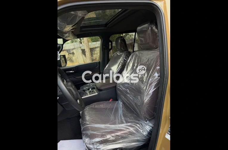 BRAND NEW 2025 TOYOTA LAND CRUISER – ZERO MILEAGE, FULL OPTION for sale in Asokoro, FCT - thumbnail 6