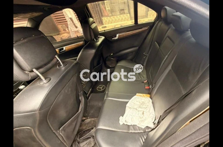 2008 MERCEDES BENZ C300 for sale in Abuja