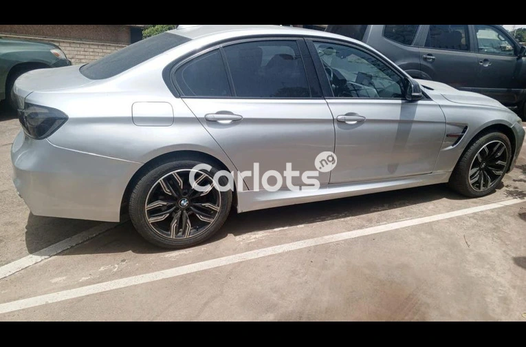 Nigerian Used 2015 BMW 3 SERIES 328i M-KITTED for sale in Abuja, FCT - photo 4 of 6