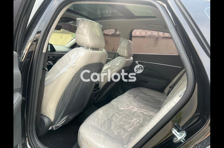 Foreign Used 2020 Hyundai Sonata Limited for sale in Lagos - photo 4 of 7