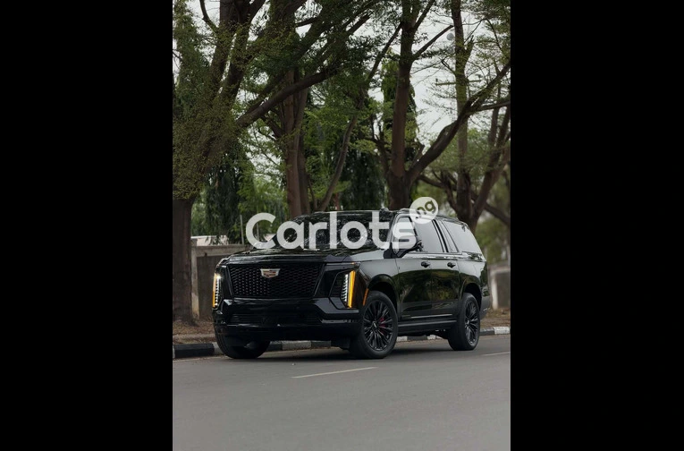 2025 Cadillac Escalade 600 FOREIGN USED