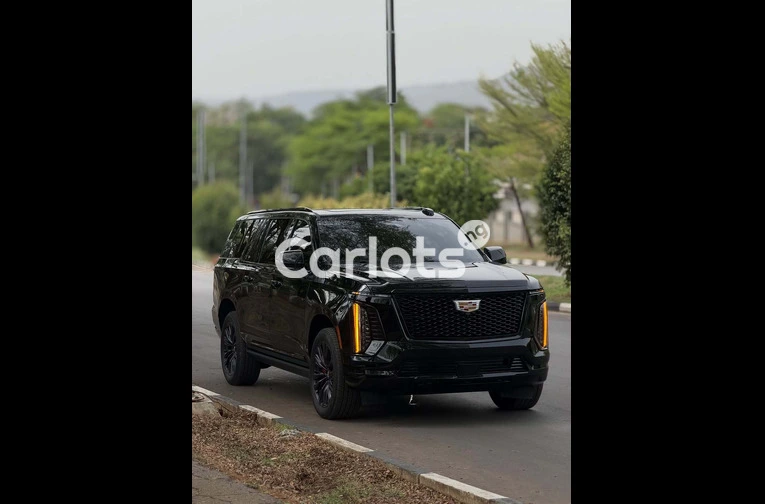 2025 Cadillac Escalade 600 FOREIGN USED for sale in Asokoro, FCT - thumbnail 3