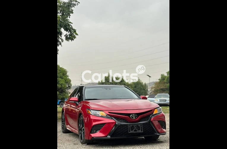 FOREIGN USED 2019 TOYOTA CAMRY XSE FULL OPTION - 1/7