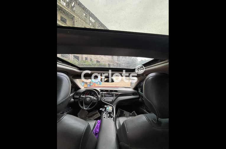 FOREIGN USED 2019 TOYOTA CAMRY XSE FULL OPTION for sale in Abuja, FCT - thumbnail 4