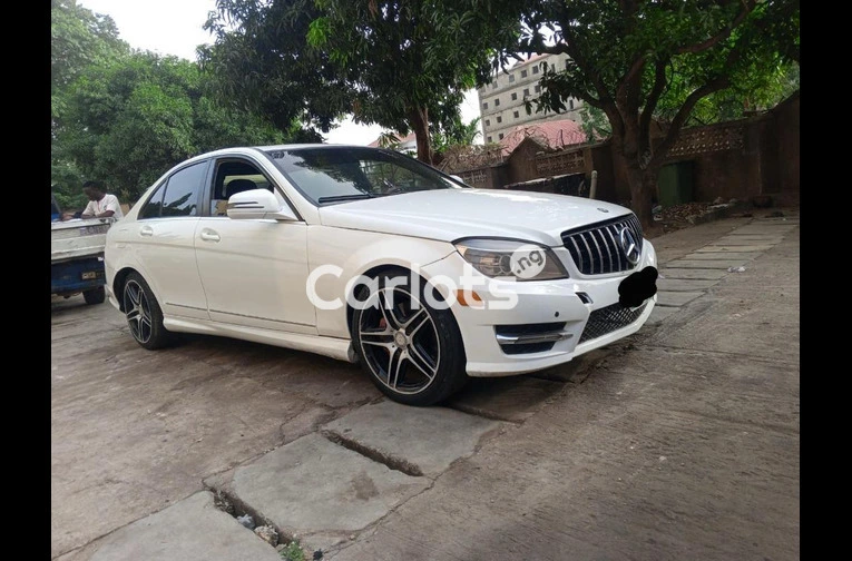 2009 MERCEDES BENZ C300 - 1/5