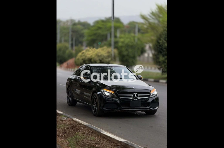 Foreign Used Mercedes-Benz C300 2015 for sale in Asokoro, FCT - photo 3 of 7
