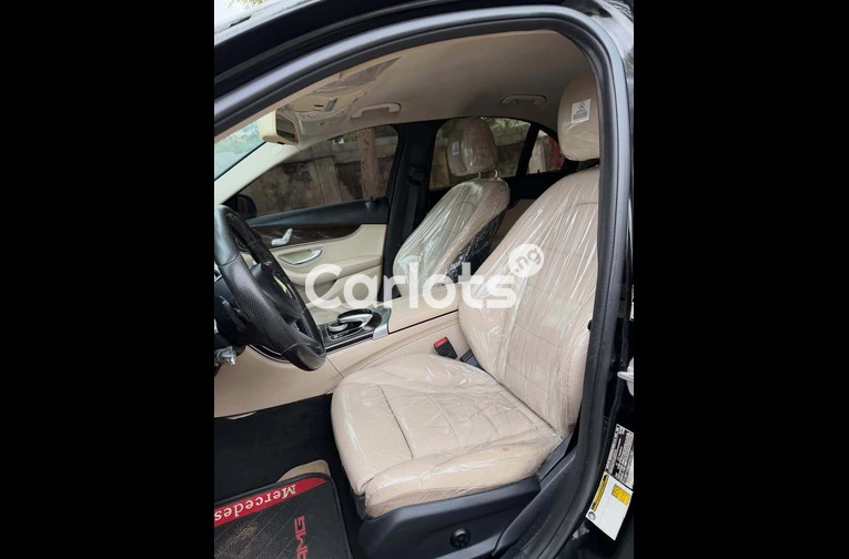 Foreign Used Mercedes-Benz C300 2015 for sale in Asokoro, FCT - thumbnail 6