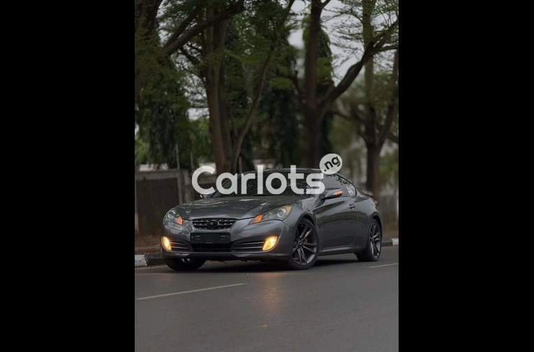 2010 HYUNDAI GENESIS FOREIGN USED - 1/7