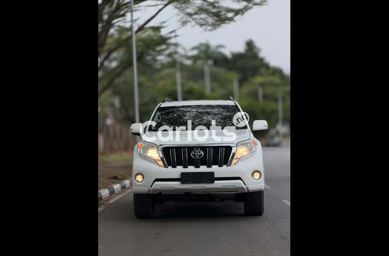 Foreign Used 2018 TOYOTA LAND CRUISER PRADO VX for sale in Asokoro, FCT - thumbnail 2