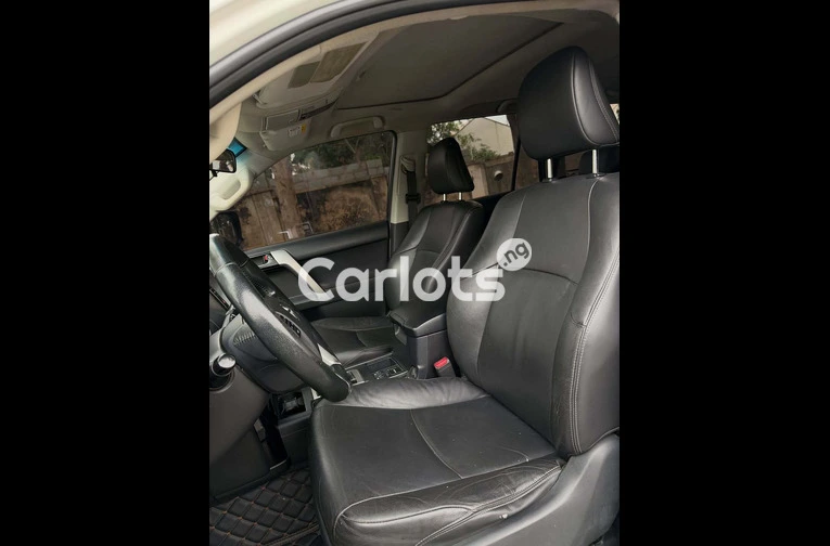 Foreign Used 2018 TOYOTA LAND CRUISER PRADO VX for sale in Asokoro, FCT - photo 6 of 7