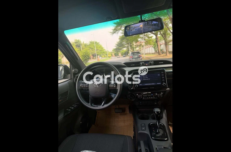 BRAND NEW 2025 TOYOTA HILUX ADVENTURE V6 – 0KM for sale in Asokoro, FCT - photo 4 of 7