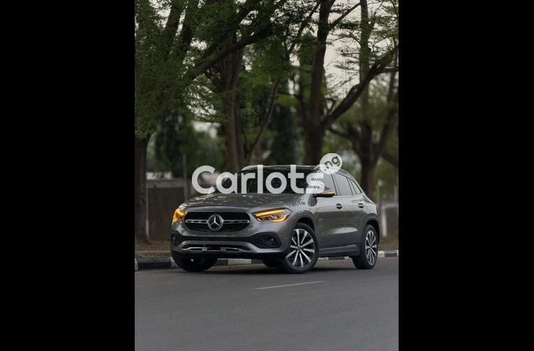 2021 MERCEDES-BENZ GLA250 - 1/7