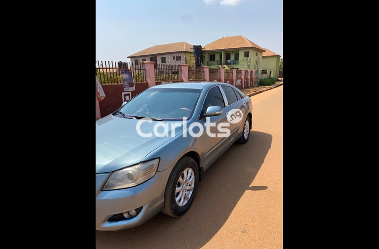 Toyota Camry 2008 - 1/4