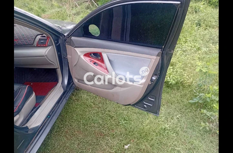 2009 Toyota camry muscle for sale in Ibadan, Oyo - photo 2 of 5