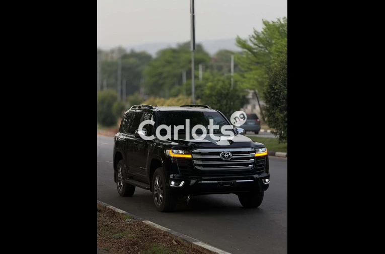 2025 TOYOTA LAND CRUISER BULLETPROOF for sale in Asokoro, FCT - photo 3 of 7