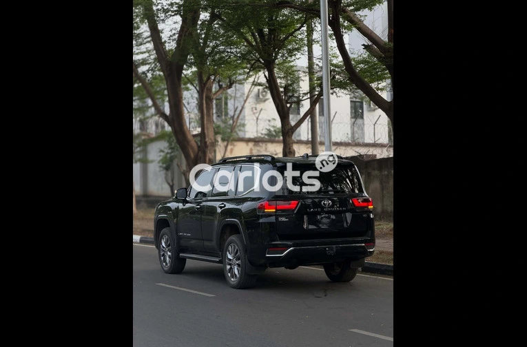 2025 TOYOTA LAND CRUISER BULLETPROOF for sale in Asokoro, FCT - photo 7 of 7