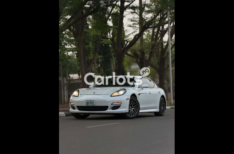 2012 PORSCHE PANAMERA - 1/7
