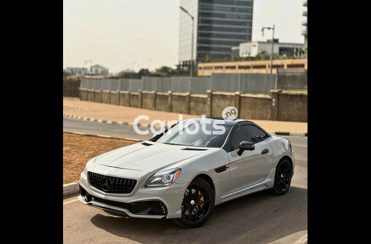 FOREIGN USED 2014 MERCEDES BENZ SLK CONVERTIBLE for sale in Abuja, FCT - thumbnail 2