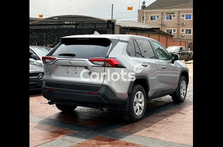 2024 Toyota Rav 4 LE AWD - 7
