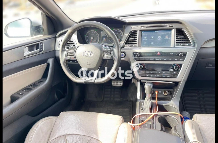2015 HYUNDAI SONATA SPORT 2.0T FULL OPTION for sale in Abuja, FCT - thumbnail 3