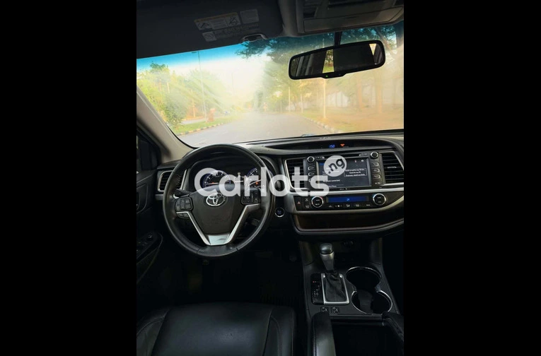 2015 Toyota Highlander XLE Foreign Used for sale in Asokoro, FCT - photo 4 of 7