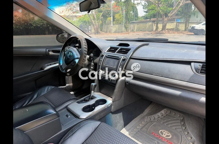 Nigerian used Toyota Camry 2013 - 2/7